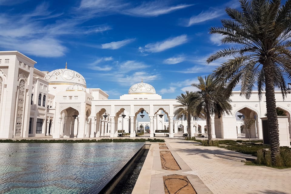 Abu Dabi'den: Büyük Cami, Kraliyet Sarayı ve Etihad Kulesi